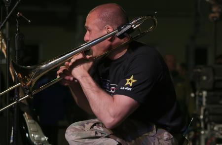 DVE UNIFORMI ENA PESEM 38 FOTO LJUBO VUKELIČ